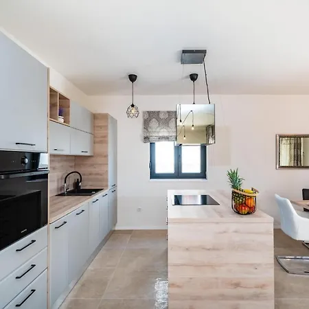 Casa vacanze Luxurious In With Sauna Biograd Na Moru