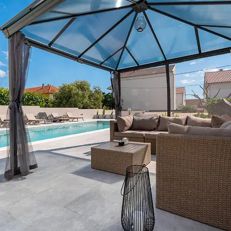 Luxurious In With Sauna Casa vacanze Biograd Na Moru