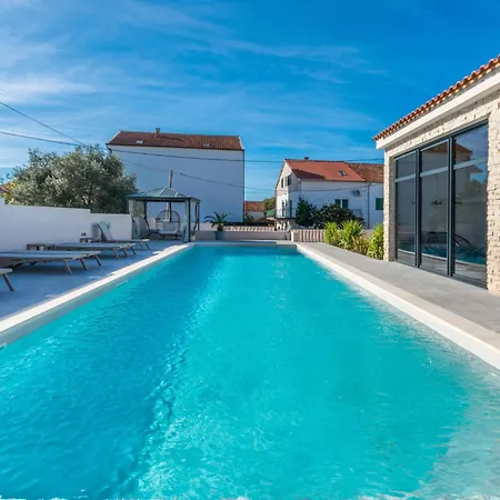Holiday home Lovely In With Sauna Biograd Na Moru